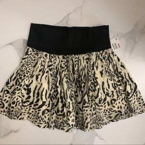 H&M Animal Print Skirt. Size 2. BRAND NEW w/ TAGS.
